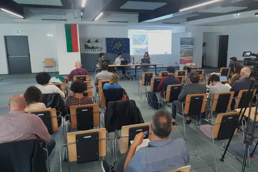 Meeting for innovative approaches to coastal wetlands conservation