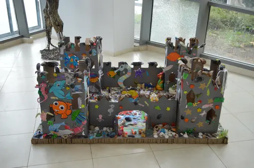 A model of the seabed made by students