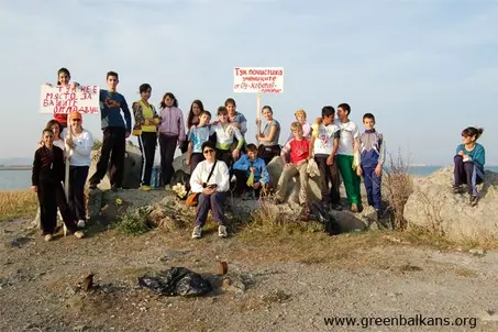 Cleaning of the dunes can be very educational