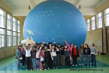 The globe classroom